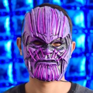 MASCARA THANOS CON LUZ ROJO