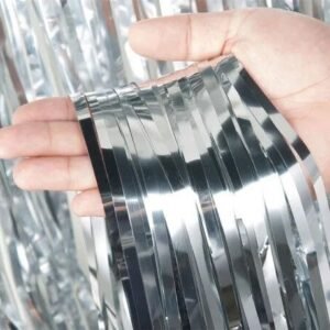 CORTINA METALIZADA DE TIRAS PLATA